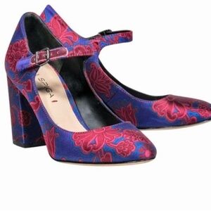 Via Spiga Size‎ 10 Floral Blue and Red Tapestry 3.5 inch rounded heels